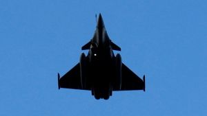 Γαλλία: Πρώτη δοκιμαστική εκτόξευση πυρηνικού πυραύλου νέας γενιάς από μαχητικό αεροσκάφος Rafale
