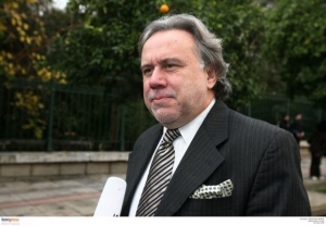 Κατρούγκαλος: Θα επιστρέψουν στο Δημόσιο περίπου 3.500 υπάλληλοι