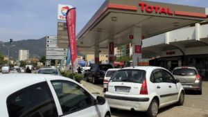 Γαλλία: Mαύρη αγορά καυσίμων αναπτύσσεται τις τελευταίες ημέρες στη Γαλλία