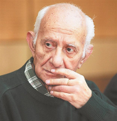 Το θέμα της Εκθεσης κείμενο στο «Βήμα» του Δ. Ν. Μαρωνίτη