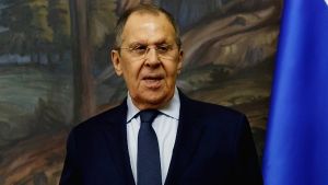Απορρίπτει ο Λαβρόφ την ΕΕ ως εταίρο σε διαπραγματεύσεις για την Ουκρανία