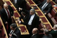 Στη Βουλή η δικογραφία για τις ηχογραφημένες συνομιλίες Μιχαλολιάκου