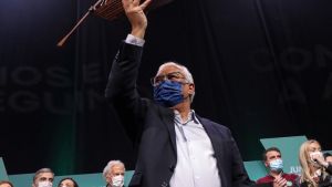 Σε κλίμα πολιτικής αβεβαιότητας και ρεκόρ μολύνσεων η Πορτογαλία