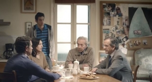 Νέο σποτ της ΝΔ: Ο Αντώνης Σαμαράς συζητά με μια οικογένεια