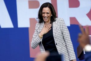 ΗΠΑ: Αποδέχθηκε το χρίσμα των Δημοκρατικών η Κάμαλα Χάρις – «Ο Τραμπ θέλει να γυρίσει τη χώρα στο παρελθόν»