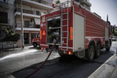 Πυρπόλησαν αυτοκίνητα και μηχανές στα Κάτω Πατήσια