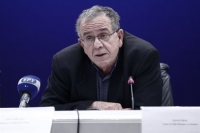 Φρένο στην κατάχρηση του ασύλου επιχειρεί να βάλει ο Μουζάλας