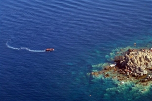 Σε παραλία της Σάμου ερωτική επιστολή ιρακινού πρόσφυγα