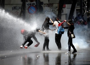 Ανακρίνεται από εισαγγελέα η διευθύντρια της Αμνηστίας στην Τουρκία