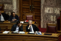 Σκάνδαλο αλλά όχι για πολιτικούς!