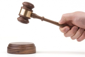 Πάτρα: 49χρονος εξαπατούσε πολίτες υποδυόμενος τον δικηγόρο