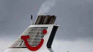 Δύο πλοία της TUI Cruises πέρασαν από τα Στενά του Ορμούζ