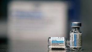 Johnson &amp; Johnson: Η εταιρεία έχει 21 εκατομμύρια δόσεις αχρησιμοποίητες οι οποίες είναι κοντα στην λήξη τους