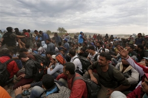 Σε επίπεδα ρεκόρ οι μετανάστες στην πΓΔΜ - 30.000 στα ελληνικά νησιά