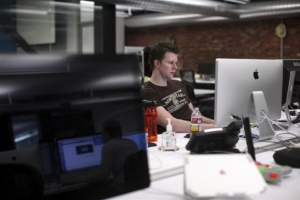 Οι εργοδότες «μπορούν να διαβάζουν προσωπικά μηνύματα υπαλλήλων»