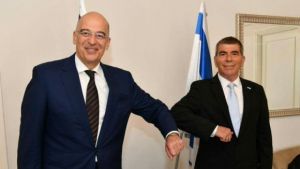 Οι εξελίξεις σε Μεσόγειο και Μέση Ανατολή στο επίκεντρο της συνάντησης Δένδια - Ασκενάζι