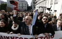 Η μεσαία τάξη αποδεκατίζεται