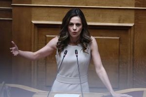 Αγαθοπούλου και γυναίκες μέλη του ΣΥΡΙΖΑ για Αχτσιόγλου: Δέχεται σεξιστικές επιθέσεις που δεν δέχεται κανένας συνυποψήφιός της