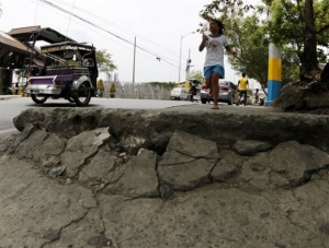 Πανικός στις Φιλιππίνες από σεισμό 5,7 βαθμών