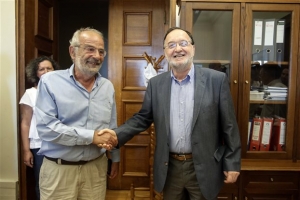 Διμέτωπη επίθεση κατά Τσίπρα από Λαφαζάνη και Αλαβάνο