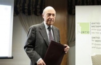 Σημίτης: Υποσχέσεις χωρίς μελέτη η κατάργηση των πανελλαδικών