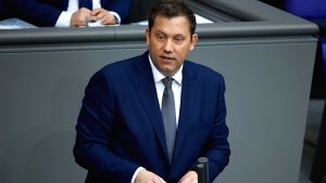 Αποφασιστική στάση της ΕΕ κατά των ΗΠΑ σε περίπτωση αποτυχίας των διαπραγματεύσεων για τους δασμούς