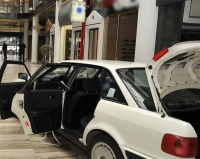 Ελεύθερος με απαγόρευση εξόδου από τη χώρα ο γιος του γνωστού τραγουδιστή