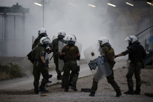 Στο υπουργείο Προστασίας του Πολίτη διαδήλωσαν κάτοικοι των Αχαρνών