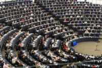 Ευρωβουλή: «Ναι» επιτροπής σε κατάργηση της βίζας για Ουκρανία, Γεωργία, Κόσοβο