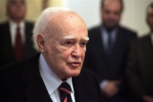 Στο νοσοκομείο με κατάγματα στα πλευρά ο Κάρολος Παπούλιας