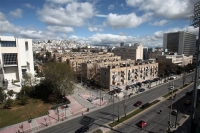 Στην Περιφέρεια Αττικής μεταβιβάζονται τα προσφυγικά της Λεωφ. Αλεξάνδρας