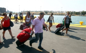 Αυξημένη η κίνηση στα λιμάνια για την έξοδο του Δεκαπενταύγουστου