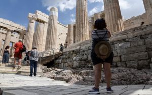 Ξεναγοί: Είμαστε για έξι μήνες με τα 800 ευρώ