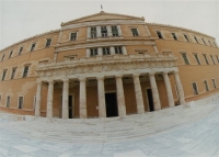 Παρελκυστικές τακτικές της κυβέρνησης με την συνταγματική αναθεώρηση και τα δημοψηφίσματα