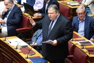 Βενιζέλος: Ο Τσίπρας έφερε τη χώρα στην έσχατη ταπείνωση