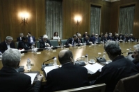 Τσίπρας στο υπουργικό: Θέλουμε διάλογο με τους αγρότες για διορθώσεις στο ασφαλιστικό - 4 οι τηλεοπτικές άδειες