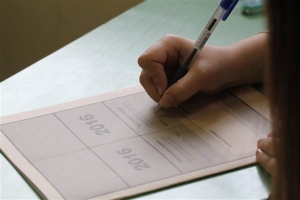 Πανελλαδικών συνέχεια με εξετάσεις υποψηφίων των ΕΠΑΛ