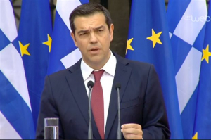 Τσίπρας: «Γιορτάζει» με γραβάτα τη συμφωνία στο Ζάππειο