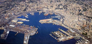 Πλαστικές σακούλες με ύποπτη ουσία σε Danaos Shipping