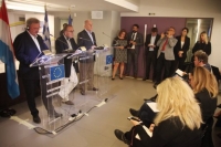 «Για να είστε νόμιμα στην Ευρώπη, οφείλετε να ακολουθείτε τους κανόνες»