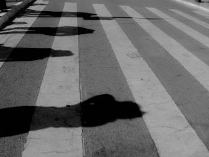 Θεσσαλονίκη: Ξεκίνησαν οι διαγραμμίσεις διαβάσεων σε οδούς της πόλης – Έως τον Σεπτέμβριο οι εργασίες