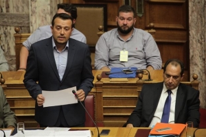 Οργισμένη επίθεση Παππά κατά ΝΔ για τηλεοπτικές άδειες