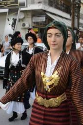 Το ΛΕΚ συγχαίρει την χορεύτριά του Ελένη Καραφουλίδου για την επιτυχία της στις πανελλήνιες εξετάσεις με 19.600 μόρια