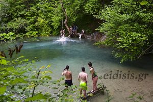 Η Γαλάζια Λίμνη Σκρα σε σειρά αυτοκόλλητων γραμματοσήμων από τα ΕΛΤΑ