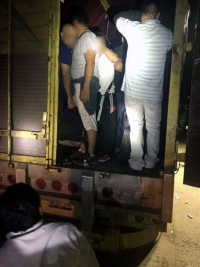 Ισπανία: Δέκα πρόσφυγες βρέθηκαν κρυμμένοι σε ένα φορτηγό