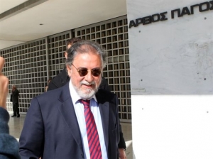 Συνομιλίες στελεχών του ΣΥΡΙΖΑ και «Πυρήνων» παρουσίασε ο Γιάννης Πανούσης