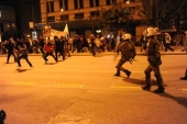 Καταγγελίες για απρόκλητες επιθέσεις από αστυνομικούς στην πορεία