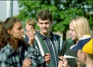 Αυξήθηκαν οι έφηβοι που δοκιμάζουν κάναβη, ένας στους δέκα 15χρονους έχει κάνει χρήση