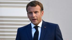 Γαλλία: Ο Μακρόν υπόσχεται περισσότερους εμβολιασμούς