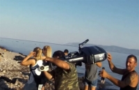 Χρυσές μπίζνες με τους μετανάστες